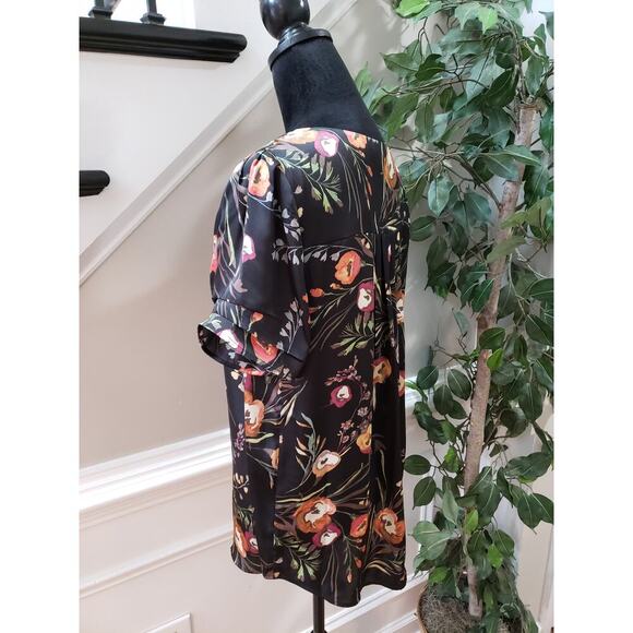 DR 2 Top Blouse Women's Size Large Black Floral Polyester Short Sleeve V-Neck - Picture 12 of 13